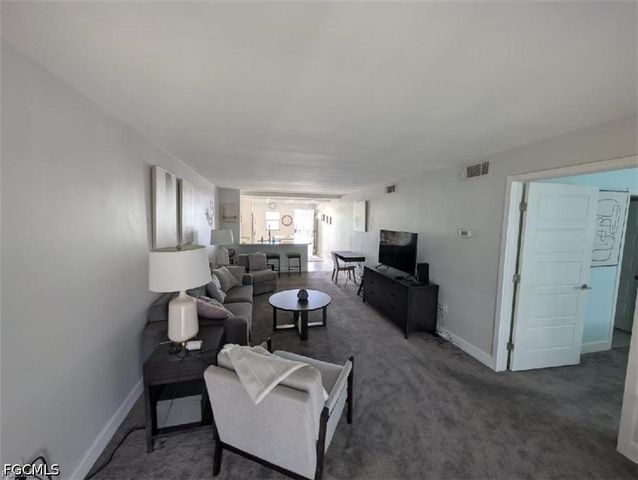 2111 Barkeley LN 13, Fort Myers, FL 33907