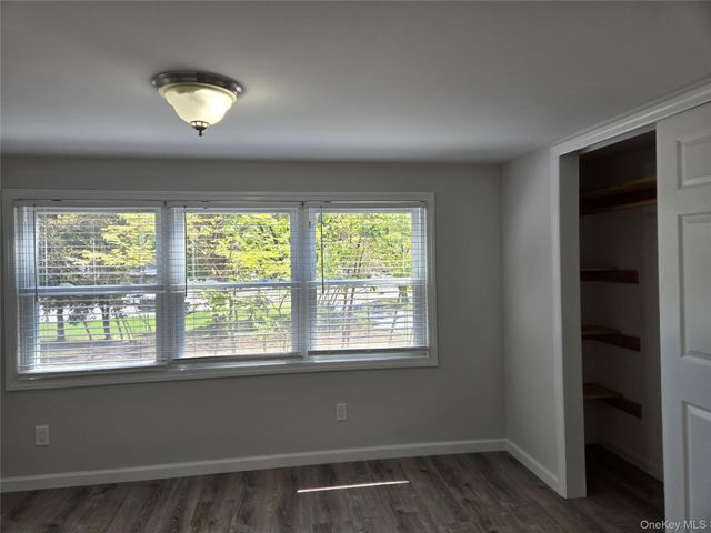 4 Private Road, East Setauket, NY 11733