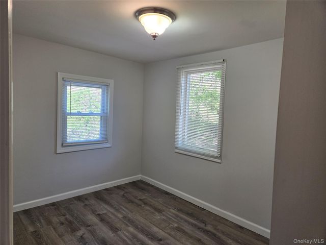 4 Private Road, East Setauket, NY 11733