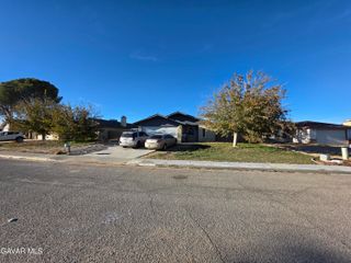 11125 Rome Beauty Drive, California City, CA 93505