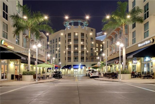 7275 SW 90th St C312, Miami, FL 33156