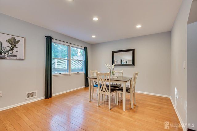 409 S 2nd Avenue S, Highland Park, NJ 08904