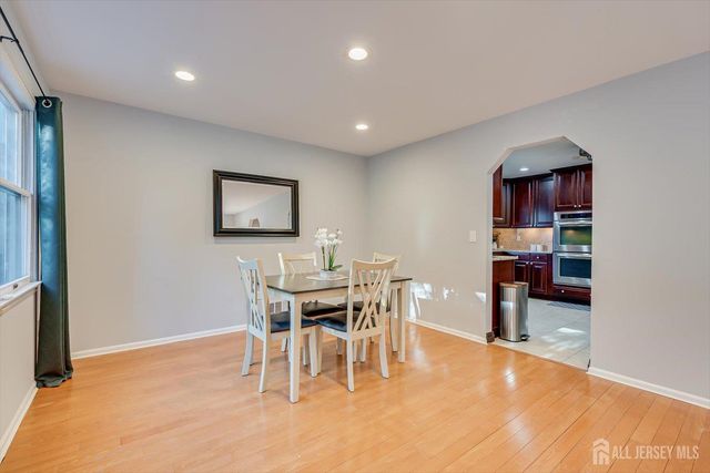 409 S 2nd Avenue S, Highland Park, NJ 08904
