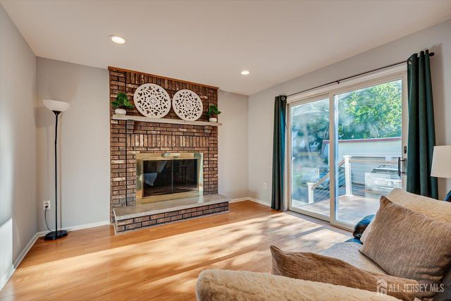 409 S 2nd Avenue S, Highland Park, NJ 08904