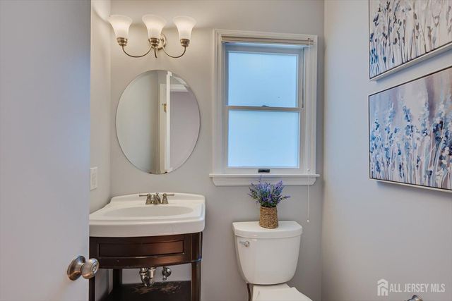 409 S 2nd Avenue S, Highland Park, NJ 08904