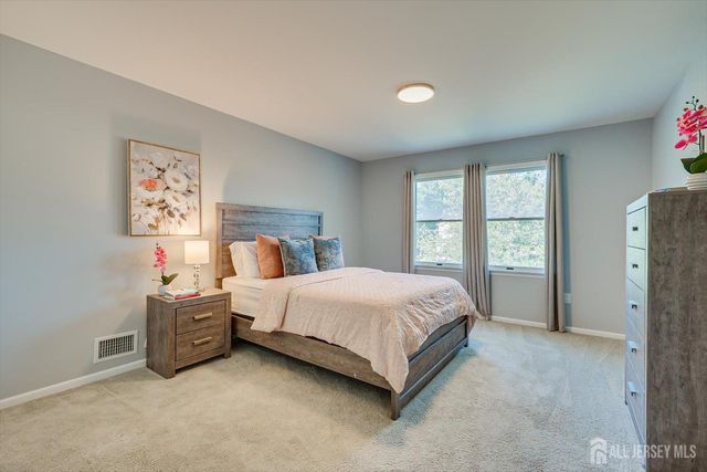 409 S 2nd Avenue S, Highland Park, NJ 08904