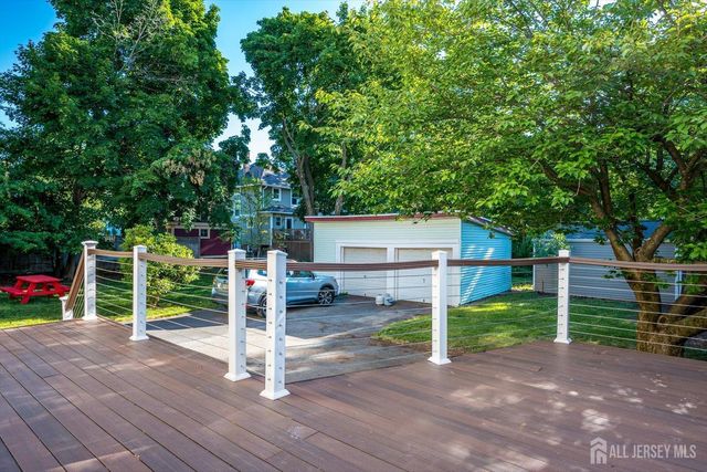 409 S 2nd Avenue S, Highland Park, NJ 08904