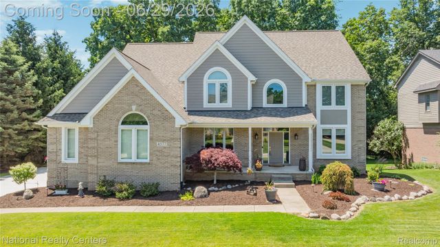 4577 Darlene Drive, Commerce Charter Township, MI 48382