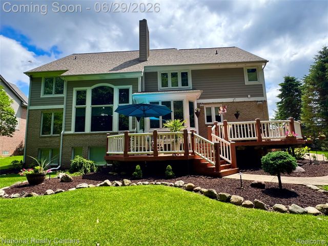 4577 Darlene Drive, Commerce Charter Township, MI 48382