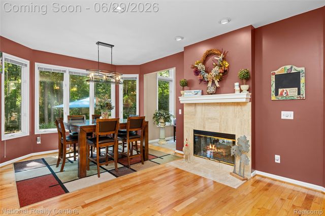 4577 Darlene Drive, Commerce Charter Township, MI 48382