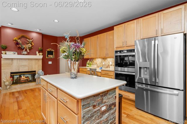 4577 Darlene Drive, Commerce Charter Township, MI 48382