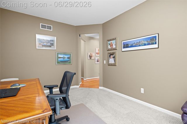 4577 Darlene Drive, Commerce Charter Township, MI 48382