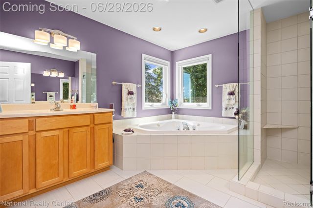 4577 Darlene Drive, Commerce Charter Township, MI 48382