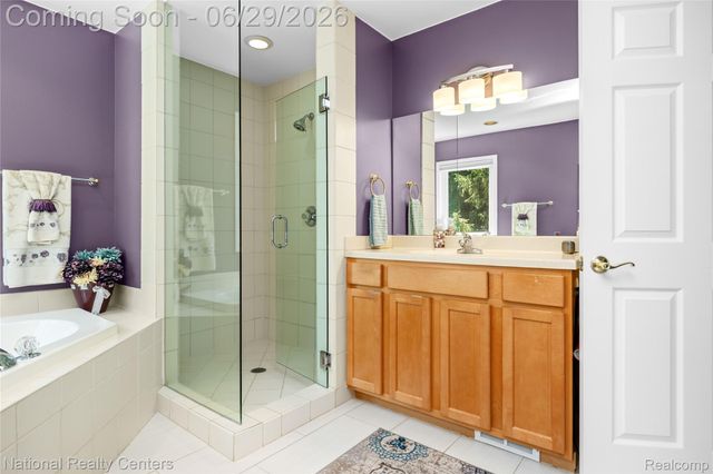 4577 Darlene Drive, Commerce Charter Township, MI 48382