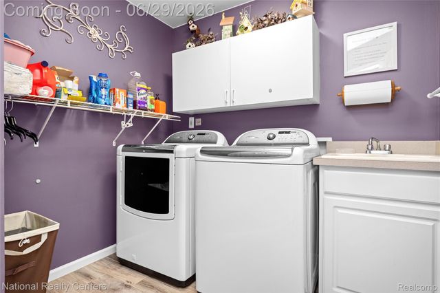 4577 Darlene Drive, Commerce Charter Township, MI 48382