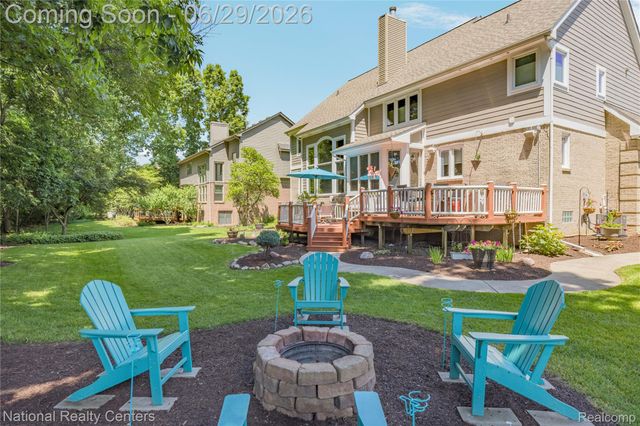 4577 Darlene Drive, Commerce Charter Township, MI 48382
