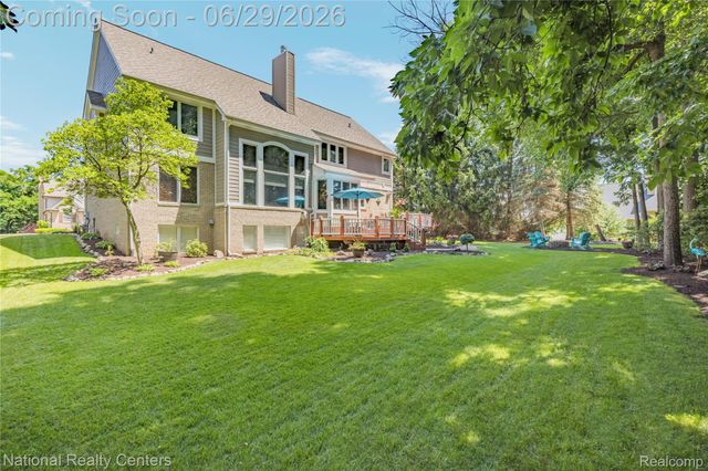 4577 Darlene Drive, Commerce Charter Township, MI 48382