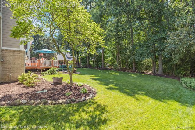 4577 Darlene Drive, Commerce Charter Township, MI 48382