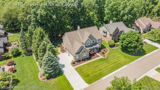 4577 Darlene Drive, Commerce Charter Township, MI 48382