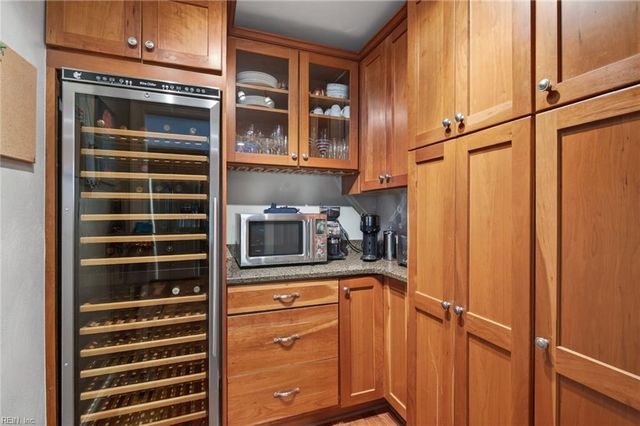 7305 Appletree LN, Norfolk, VA 23505