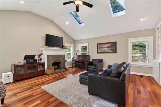 7305 Appletree LN, Norfolk, VA 23505