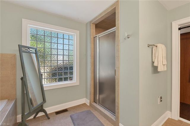 7305 Appletree LN, Norfolk, VA 23505