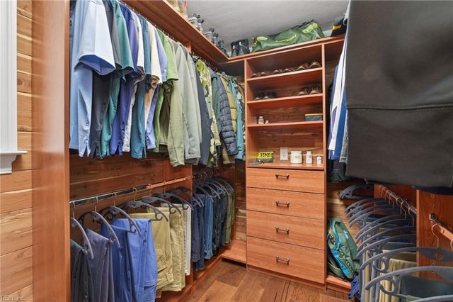 7305 Appletree LN, Norfolk, VA 23505