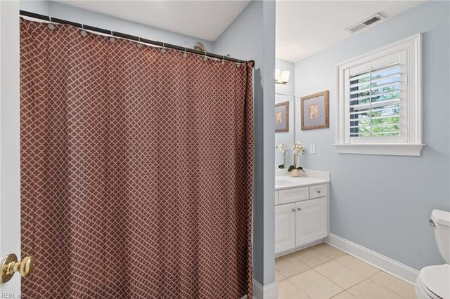 7305 Appletree LN, Norfolk, VA 23505