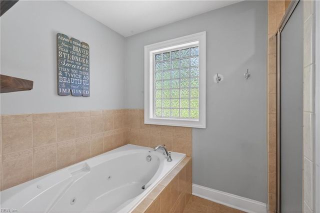 7305 Appletree LN, Norfolk, VA 23505