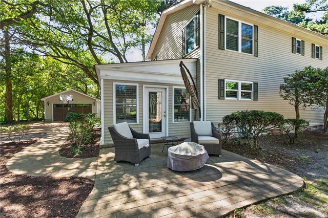 7305 Appletree LN, Norfolk, VA 23505