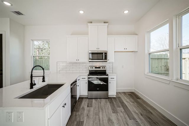 8409 Schneider Street, Houston, TX 77093