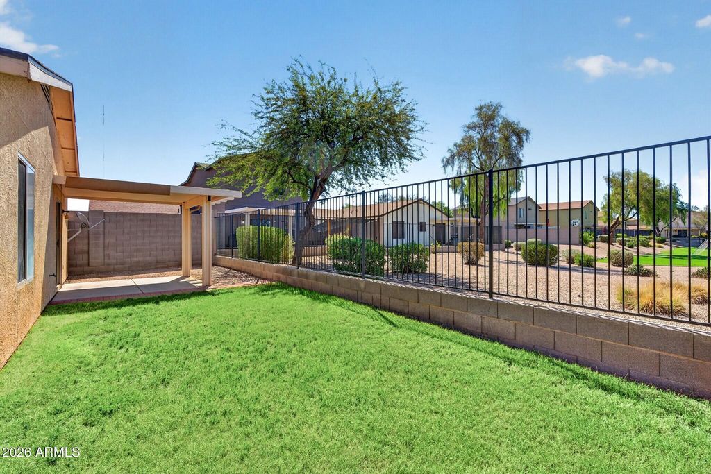 2551 E MEADOW CHASE Drive, San Tan Valley, AZ 85140