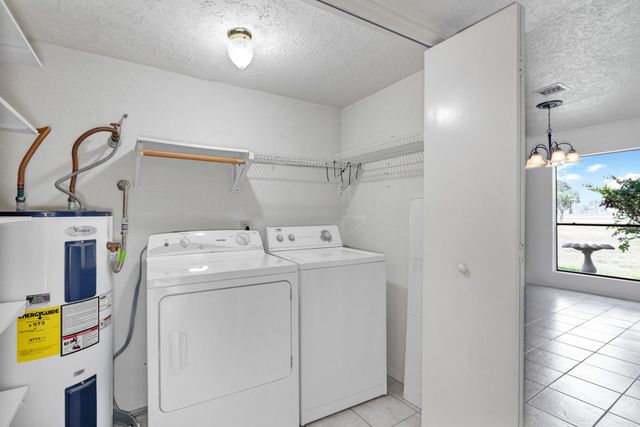 2001 Lakewood Court, Willis, TX 77318