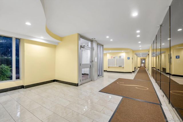 63-09 108 Street 3S, Forest Hills, NY 11375