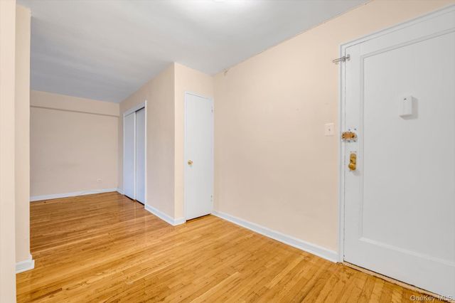 63-09 108 Street 3S, Forest Hills, NY 11375