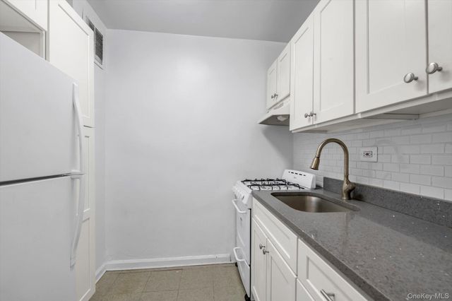 63-09 108 Street 3S, Forest Hills, NY 11375