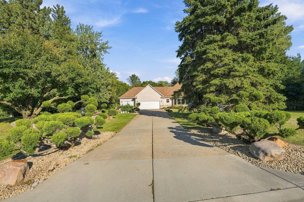 975 Jewel Avenue N, Lake Elmo, MN 55042 — photo 4