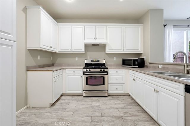 11216 Collin, Riverside, CA 92505