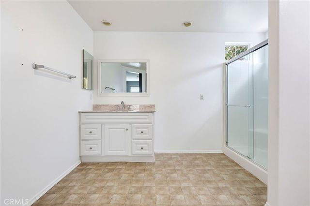 11216 Collin, Riverside, CA 92505