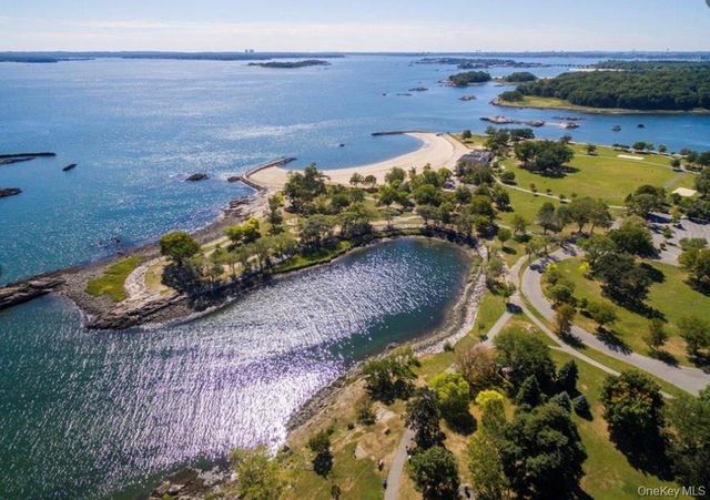 450 Pelham Road 3B, New Rochelle, NY 10805