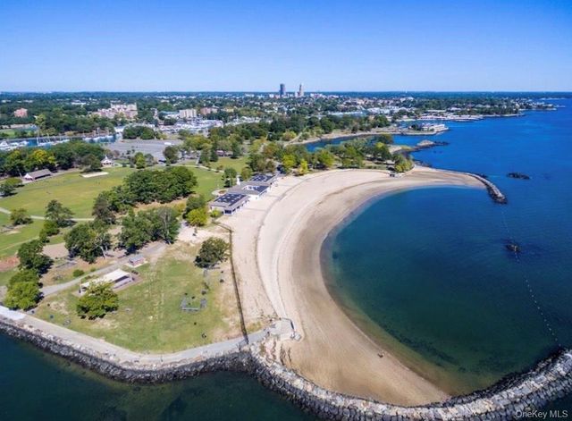 450 Pelham Road 3B, New Rochelle, NY 10805