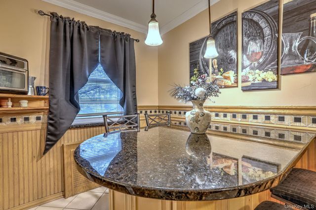 450 Pelham Road 3B, New Rochelle, NY 10805