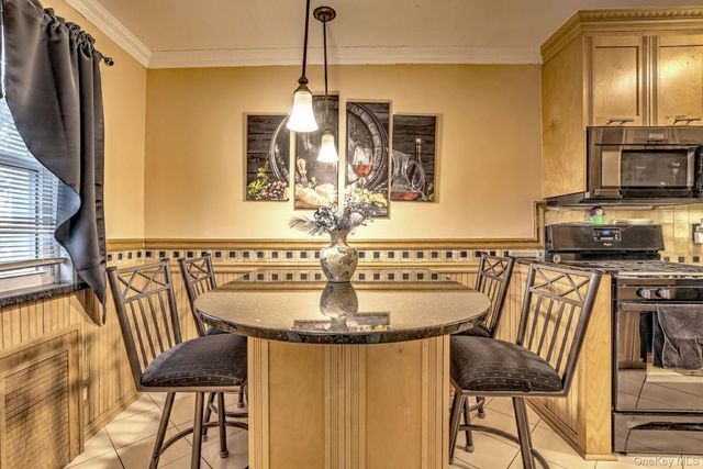 450 Pelham Road 3B, New Rochelle, NY 10805