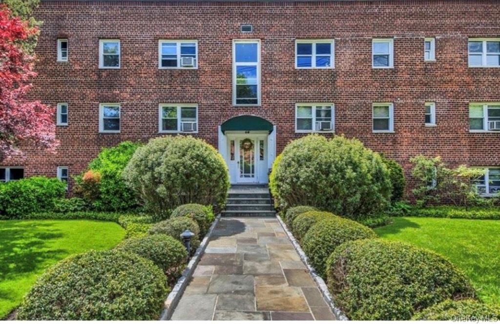 450 Pelham Road 3B, New Rochelle, NY 10805