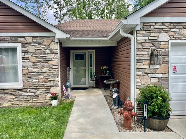 640 Mill Springs, Coatesville, IN 46121