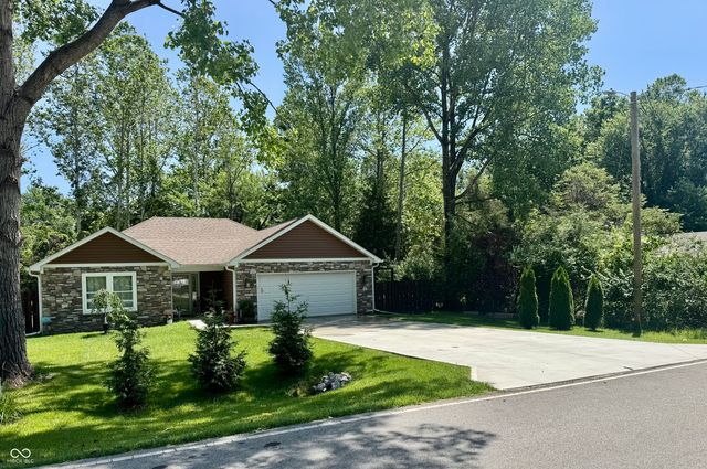 640 Mill Springs, Coatesville, IN 46121