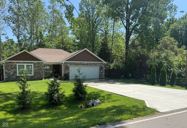 640 Mill Springs, Coatesville, IN 46121