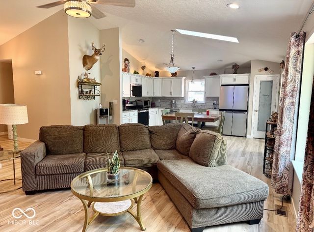 640 Mill Springs, Coatesville, IN 46121