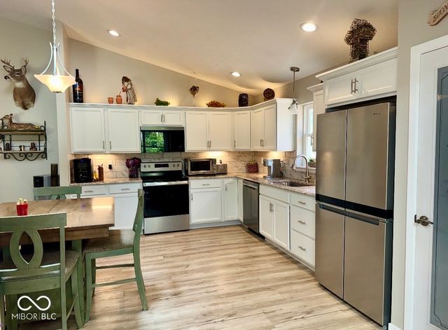 640 Mill Springs, Coatesville, IN 46121