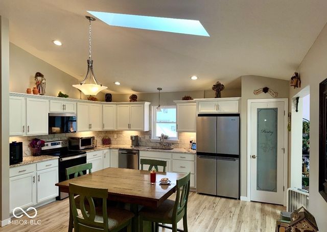 640 Mill Springs, Coatesville, IN 46121